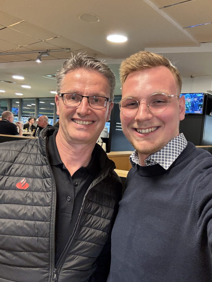 Maik Ritter mit Maik Kynast, Bereichsleiter Vertrieb Mobilität